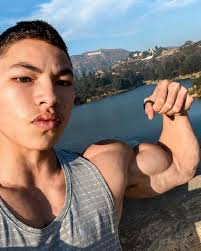 L'adolescent le plus fort du monde