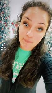 IT'S SANTA!!! COME OUT TODAY 11am-2pm at the Setlers Walk clubhouse (520  Settlers Walk Blvd. Springooro, OH.) for free cookies, and free digital  photos with Santa! This is a community service that