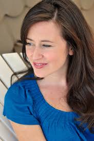 Kate Maroney (Mezzo-soprano)