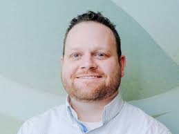 Cannabis Industry Execs and Workers Can't Get Mortgages, Bank Accounts