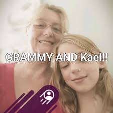 💐 MOTHER'S DAY GIVEAWAY! 💐 We're giving one lucky mom a $50 Domino's gift  card—because let's be honest, she deserves a night off from cooking. Here's  how to enter: 1. Like our