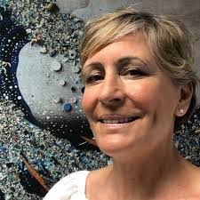 Maureen Conte's Instagram, Twitter & Facebook