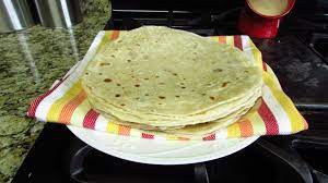 Tortillas De Harina Caseras 1 Kilo Harina 6 Tazas 200gr Manteca Vegetal 1 Cda Llena De Salt Y 2 1 2 Tazas Agua Tibia Tortillas Son Food Breakfast Tortilla