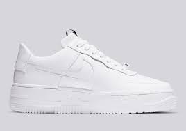 Nike Air Force 1 Bắt Lu Với Biến Thể Pixel Nhoe Cả Mắt Them Một Biến Thể Mới Lạ Nữa Của Air Force 1 Https Hnbmg Com Nike A Trong 2020 Nike Air Force