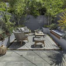 45 Lovely Small Courtyard Garden Design Ideas For Home Courtyard Gardens Design Small Garden Landscape Design Small Courtyard Gardens