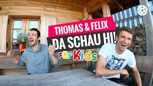 Im jahr 2018 äußerte sich der fußballer gegenüber der „bunte folgendermaßen: Thomas Muller En Twitter Jetzt Gibt S Auf Meinen Sozialen Kanalen Speziell Fur Kinder Bewegungsubungen Von Felix Neureuther Und Mir Zu Sehen Viel Spass Beim Nachmachen Daschauhi Esmuellert Felixneureuther Thomasundfelix Daschauhifurkids