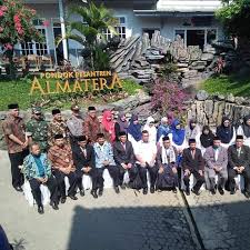 Jalan tunku bendahara, kampung sri amar di raja, 84000 muar, johor, malaizija. Babinsa Koramil 11 Tembarak Hadiri Kunjungan Smk Dato Sri Amar Diraja Muar Johor Malaysia Ke Pp Muhammadiyah Al Mu Min Lintas Batas