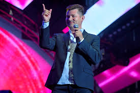 Jul 17, 2021 · zenek martyniuk to niekwestionowany król disco polo. Zenek Martyniuk Nagrywa Z Mlodsza O 20 Lat Heidi Fahrenbach To Amerykanska Modelka Magazyn Rmf Fm