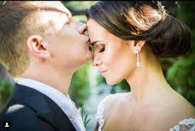 We did not find results for: Kimi Raikkonen Felesege Ilyen Gyonyoru Volt Menyasszonykent Iden Mar Az 5 Hazassagi Evfordulojukat Unnepelhetik Vilagsztar Femina