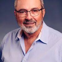 Maxwell Farley's Instagram, Twitter & Facebook