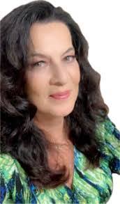 Donna Dennington's Instagram, Twitter & Facebook