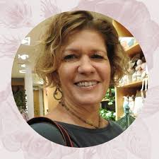 We LOVE Gina Fink Kosek! 💕💕 This week we want to highlight this amazing  woman — she is a writer, illustrator, photographer, and yogi (of course)!  We will also be releasing a