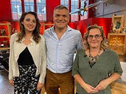 Il s'agit d'une adaptation de l'émission bares für rares (littéralement « de l'argent pour une pépite. Une Marie Renoir Commissaire Priseur Affaire Conclue Facebook