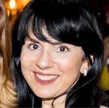 Sofía Vila, exalumna de la clase del 2016 y estudiante en la Universidad de  Cornell, se encuentra haciendo un internado de verano en el hospital  Universitaris Sacrat Cor en Barcelona, España. ¡Te