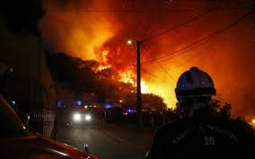 Page officielle de feux de forêt dans le département du vaucluse, en région paca. Des Incendies Ravagent La Cote D Azur La Corse Et Le Vaucluse Le Parisien