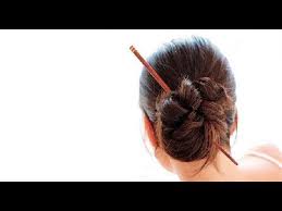 Short Hair Chopsticks And I Think She Actually Explained The Important Step In The French Twist Which I Fee Chopstick Hair Hair Styles Beauty Tips For Hair