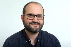 Ryan Reynolds begins US tour honoring late comedian at CT playhouse