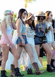Selena Gomez Kendall Jenner Kylie Jenner Jordyn Woods Anastasia Karanikolaou And More Of Her Friends At Co Coachella Fashion Coachella Outfit Jenner Girls