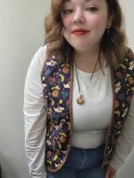 We have the best Habitat!!!! I found some really cool items today.  Especially that Halloween vest! If you see something you like just message  me. 🎃 #vintagefinds #shopwithme #thrifting #thriftqueen #Halloween  #localbusiness