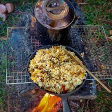 Jadi tunggu apa lagi, segera masak dan hidangkan makanan sehat nan lezat untuk diet pada malam hari. Mengapa Ketika Naik Gunung Yang Masak Cowok