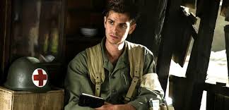 He could have gotten a deferment because he worked as a ship joiner at a shipyard in newport news, virginia, but he wanted to serve his country. Hacksaw Ridge Der Hohenflug Des Andrew Garfield