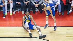 1988 doğumlu teksas kolejli kısa forvet*. Nba Finals 2019 Kevin Durant Verletzt Sich Warriors Siegen Mehr Sport