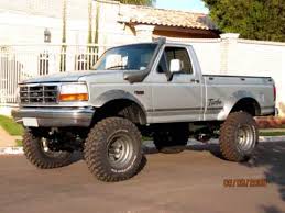 Para não ter mal entendido quanto a produto usado, gostaríamos de informar que não vendemos produtos usados. Ford F 1000 4x4