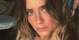 Carolina dieckmann (río de janeiro, 16 de septiembre de 1978) es una actriz y modelo brasileña.como actriz es reconocida tanto a nivel nacional como internacional por haber protagonizado varias telenovelas de la cadena brasileña rede globo. Carolina Dieckmann Talks About Her Mother S Awakening 39 I Will Never Forget 39