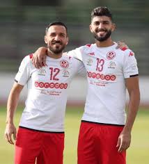 وانضم ثلاثي الفريق لمعسكر الفريق الأول لكرة القدم بالنادي في تونس، عقب انتهاء ارتباطاتهم الدولية. Ø´Ø§Ù‡Ø¯ Ù…Ø¹Ù„ÙˆÙ„ ÙˆØ³Ø§Ø³ÙŠ Ø£ÙŠØ¯ ÙˆØ§Ø­Ø¯Ø© ÙÙ‰ Ù…Ø¹Ø³ÙƒØ± Ù…Ù†ØªØ®Ø¨ ØªÙˆÙ†Ø³ Ù‚Ø¨Ù„ Ù…ÙˆØ§Ø¬Ù‡Ø© Ø§Ù„Ø£Ù‡Ù„ÙŠ ÙˆØ§Ù„Ø²Ù…Ø§Ù„Ùƒ Ø³ÙˆØ¨Ø± ÙƒÙˆØ±Ø©