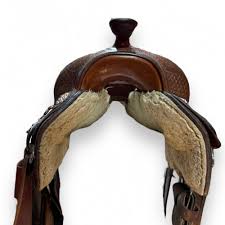 16” Vic Bennett Reining saddle 7"