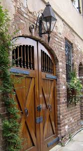 Carriage Entry Carriage House Doors Carriage Doors Beautiful Doors
