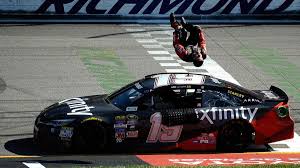 You haven't kicked enough dirt on the grave yet. Carl Edwards Nascar Driver Expected To Retire Sports Illustrated