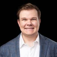 2600+ perfiles de «Hampton»