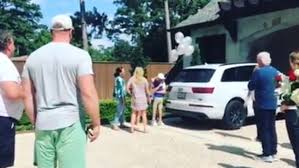 Rose hill watt (watts) mansion in edinburgh, scotland. Jj Watt Had One More Big Surprise For His New Fiance Kealia Ohai Khou Com