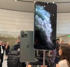 Trova una vasta selezione di apple iphone 11 pro a prezzi vantaggiosi su ebay. Apple Iphone 11 Colors In Photos Midnight Green Purple And More