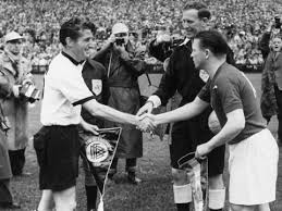 Hongrie 1954 maillot rétro foot. Oeak3hmsnb2ekm