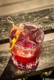 The negroni's spritzy, taller brother. Negroni Sbagliato Galumbi