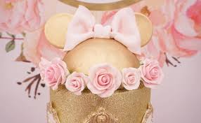 Taking inspiration from some of these girly elements came together to make rose's pink and gold minnie mouse birthday special! Pink And Gold Minnie Mouse First Birthday Party Pretty My Party