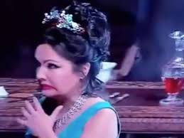 Anna netrebko, valery gergiev and the vienna philharmonic perform vissi d'arte, vissi d'amore from giacomo puccini's tosca, act ii. Tosca Anna Netrebko E La Battuta Sbagliata Cosa E Successo Esattamente Corriere It