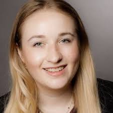 Melissa Gruber's Instagram, Twitter & Facebook