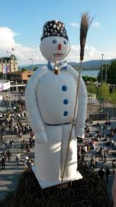 Sächsilüüte) ist ein frühlingsfest in zürich. Adeyinka Makinde Writer Sechselauten Zurich S Fest Of Pageantry And Paganism