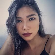 Aria Crawford's Instagram, Twitter & Facebook