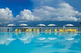 Hotels and motels with outdoor pools near me. 11 Beautiful Swimming Pools In Miami You Need To See