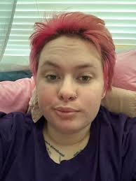 Looking for a hairstylist that specializes in blondes. Or is amazing with  color in general. My current hairstylist doesn't always quite do what I  like 😕 also thinking about extensions but not