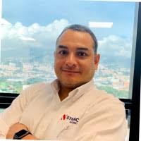 1100+ perfiles de «Max»