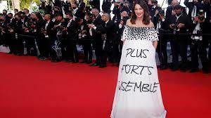 Les films seront tout de même les films seront tout de même accompagnés. Filmfestival In Cannes Mit Einem Unbeschreibbaren Film Beginnt Der Kampf Ums Kino Welt