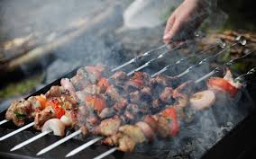 Синоптики рассказали, когда ехать на шашлыки в майские праздники ::  Общество :: РБК