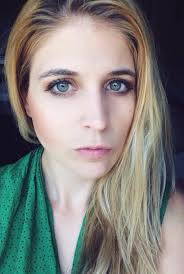 Amber Payette's Instagram, Twitter & Facebook