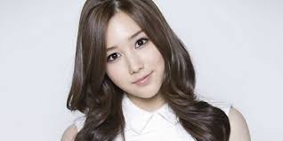 Tia annuncia la sua partenza da Chocolat : r/kpop