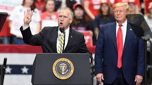 Tillis warns of midterm impact of 'unforced errors,’ shifting some blame to Trump